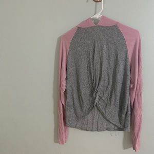 Grey and pink cropped sweatshirt with knot.